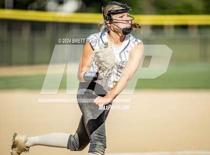 Thumbnail 2 in Mercy vs. Lincoln Southeast photogallery.