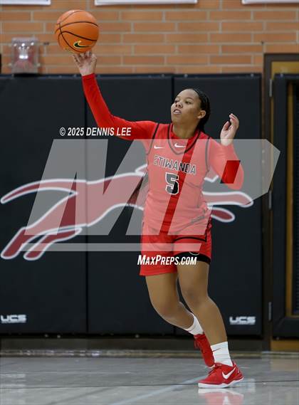 Thumbnail 1 in Etiwanda @ Carondelet (Sabrina Ionescu Showcase) photogallery.
