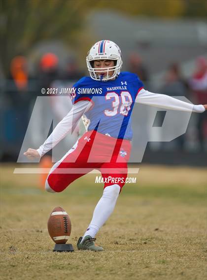 Thumbnail 2 in Nashville vs. Pana (IHSA 2A Quarterfinals) photogallery.