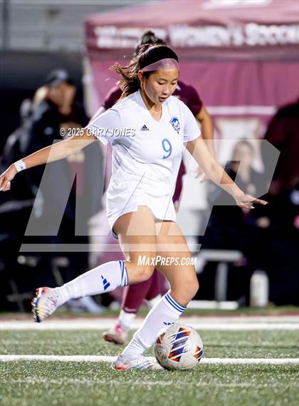 Thumbnail 2 in Davis Sr. @ Whitney photogallery.