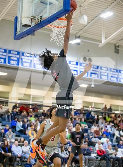 Thumbnail 1 in Sunrise Christian Academy vs. Memphis East photogallery.