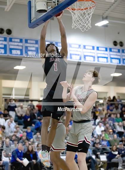 Thumbnail 1 in Sunrise Christian Academy vs. Memphis East photogallery.