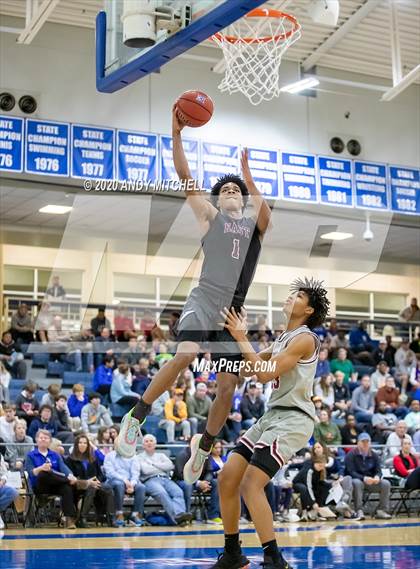 Thumbnail 1 in Sunrise Christian Academy vs. Memphis East photogallery.