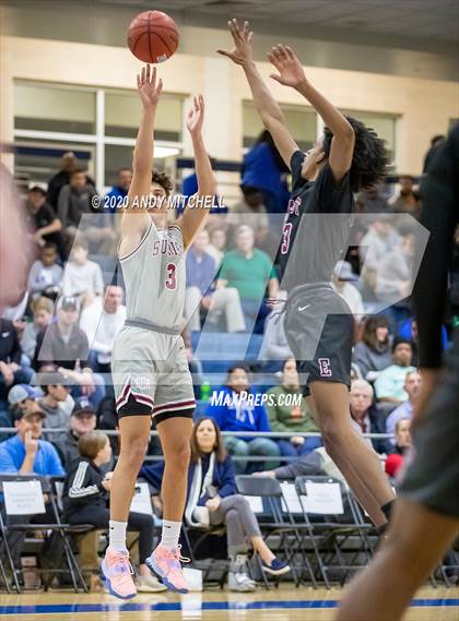 Thumbnail 3 in Sunrise Christian Academy vs. Memphis East photogallery.