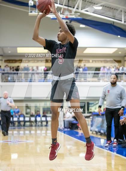 Thumbnail 1 in Sunrise Christian Academy vs. Memphis East photogallery.