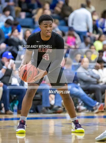 Thumbnail 2 in Sunrise Christian Academy vs. Memphis East photogallery.