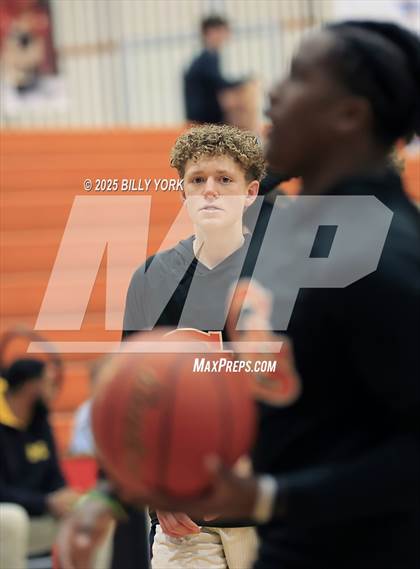 Thumbnail 3 in Grand Saline vs Malakoff photogallery.