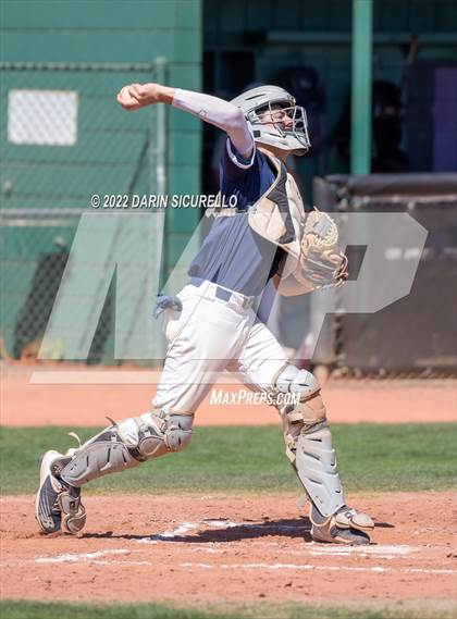 Thumbnail 2 in Ralston Valley vs. Wells (Coach Bob Invitational) photogallery.
