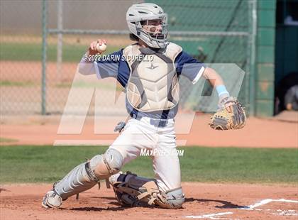 Thumbnail 3 in Ralston Valley vs. Wells (Coach Bob Invitational) photogallery.