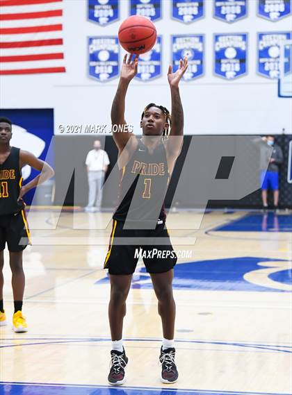 Thumbnail 2 in Sunnyslope vs. Mountain Pointe (AIA 6A Final)  photogallery.