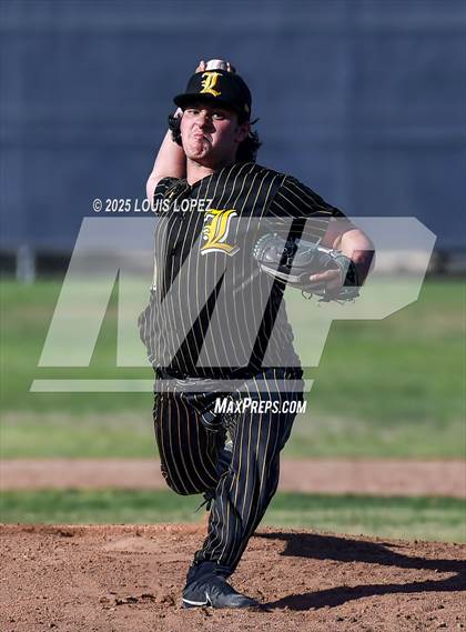 Thumbnail 2 in Sunny Hills @ Chino Hills photogallery.