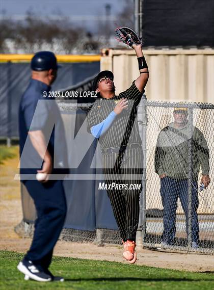 Thumbnail 1 in Sunny Hills @ Chino Hills photogallery.