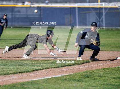 Thumbnail 3 in Sunny Hills @ Chino Hills photogallery.