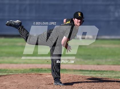 Thumbnail 3 in Sunny Hills @ Chino Hills photogallery.