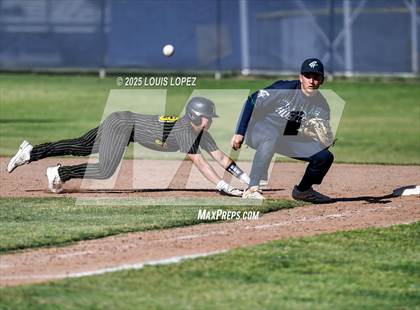 Thumbnail 1 in Sunny Hills @ Chino Hills photogallery.