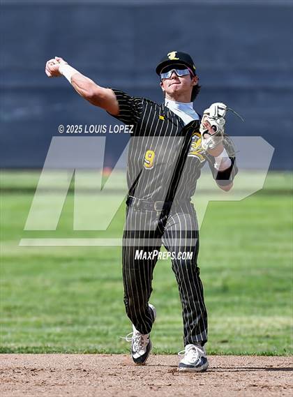 Thumbnail 1 in Sunny Hills @ Chino Hills photogallery.