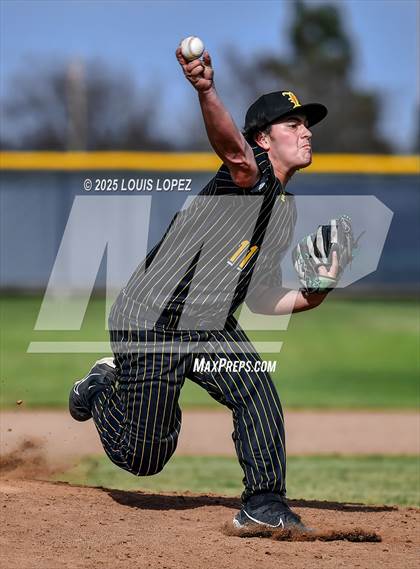 Thumbnail 3 in Sunny Hills @ Chino Hills photogallery.