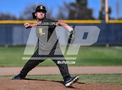 Thumbnail 3 in Sunny Hills @ Chino Hills photogallery.