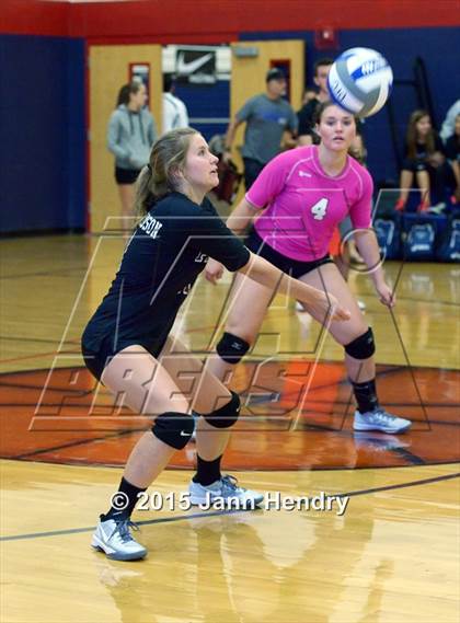 Thumbnail 1 in Notre Dame vs. Faith Lutheran (Durango Fall Classic) photogallery.