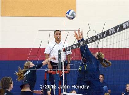 Thumbnail 1 in Notre Dame vs. Faith Lutheran (Durango Fall Classic) photogallery.
