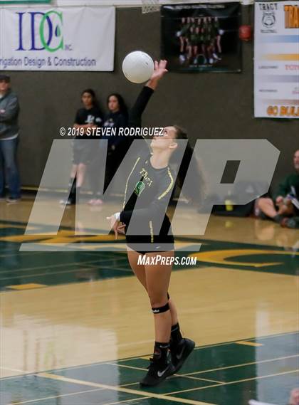 Thumbnail 1 in Tracy vs. Vacaville photogallery.
