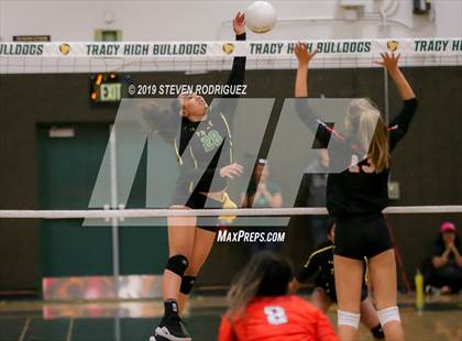 Thumbnail 1 in Tracy vs. Vacaville photogallery.