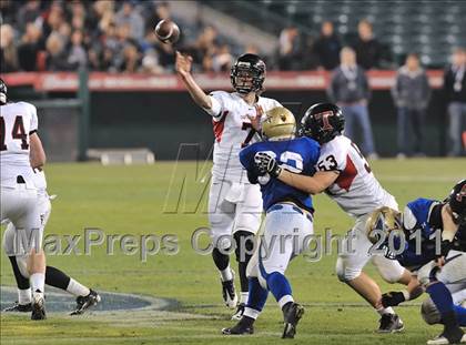 Thumbnail 1 in San Clemente vs. Santa Margarita (CIF SS PAC-5 Division Final) photogallery.
