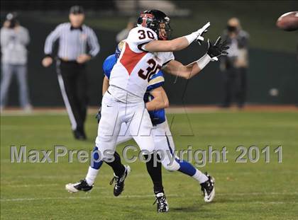 Thumbnail 3 in San Clemente vs. Santa Margarita (CIF SS PAC-5 Division Final) photogallery.
