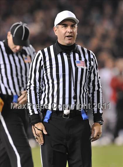 Thumbnail 1 in San Clemente vs. Santa Margarita (CIF SS PAC-5 Division Final) photogallery.