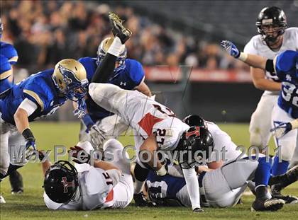 Thumbnail 3 in San Clemente vs. Santa Margarita (CIF SS PAC-5 Division Final) photogallery.