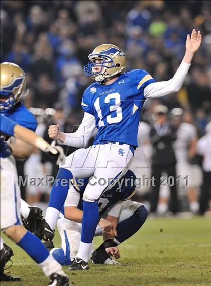 Thumbnail 2 in San Clemente vs. Santa Margarita (CIF SS PAC-5 Division Final) photogallery.