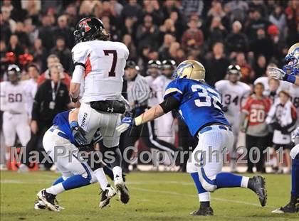 Thumbnail 2 in San Clemente vs. Santa Margarita (CIF SS PAC-5 Division Final) photogallery.