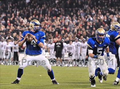 Thumbnail 3 in San Clemente vs. Santa Margarita (CIF SS PAC-5 Division Final) photogallery.