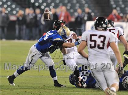 Thumbnail 3 in San Clemente vs. Santa Margarita (CIF SS PAC-5 Division Final) photogallery.