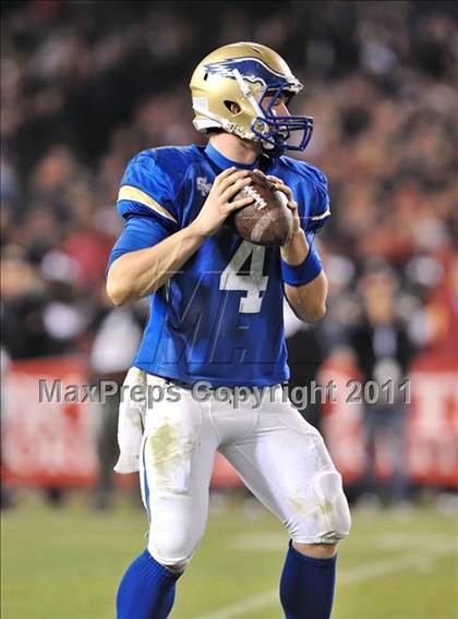 Thumbnail 3 in San Clemente vs. Santa Margarita (CIF SS PAC-5 Division Final) photogallery.