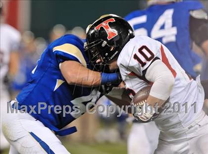 Thumbnail 3 in San Clemente vs. Santa Margarita (CIF SS PAC-5 Division Final) photogallery.