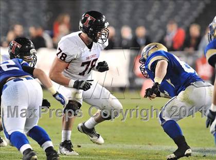 Thumbnail 3 in San Clemente vs. Santa Margarita (CIF SS PAC-5 Division Final) photogallery.