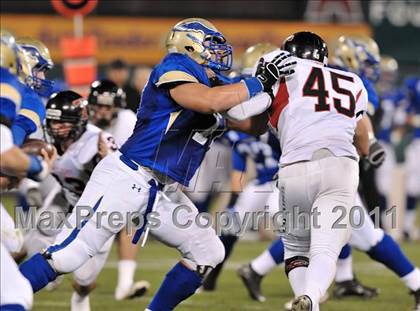 Thumbnail 1 in San Clemente vs. Santa Margarita (CIF SS PAC-5 Division Final) photogallery.