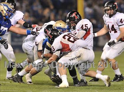 Thumbnail 1 in San Clemente vs. Santa Margarita (CIF SS PAC-5 Division Final) photogallery.