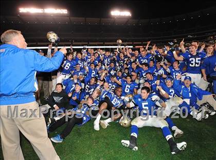 Thumbnail 3 in San Clemente vs. Santa Margarita (CIF SS PAC-5 Division Final) photogallery.