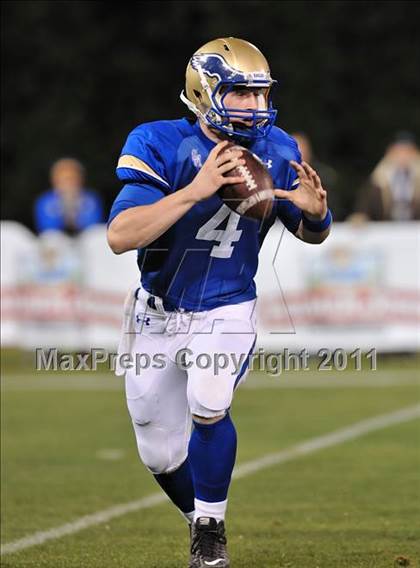 Thumbnail 1 in San Clemente vs. Santa Margarita (CIF SS PAC-5 Division Final) photogallery.