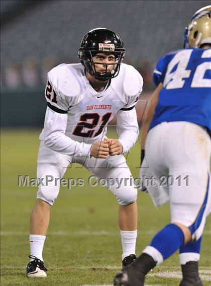 Thumbnail 3 in San Clemente vs. Santa Margarita (CIF SS PAC-5 Division Final) photogallery.
