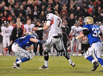 Thumbnail 1 in San Clemente vs. Santa Margarita (CIF SS PAC-5 Division Final) photogallery.