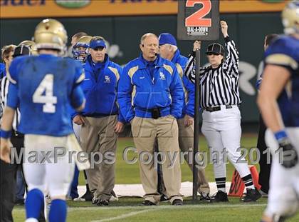 Thumbnail 2 in San Clemente vs. Santa Margarita (CIF SS PAC-5 Division Final) photogallery.