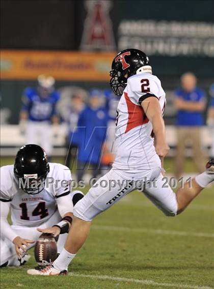 Thumbnail 1 in San Clemente vs. Santa Margarita (CIF SS PAC-5 Division Final) photogallery.