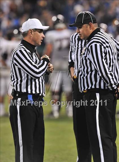 Thumbnail 3 in San Clemente vs. Santa Margarita (CIF SS PAC-5 Division Final) photogallery.