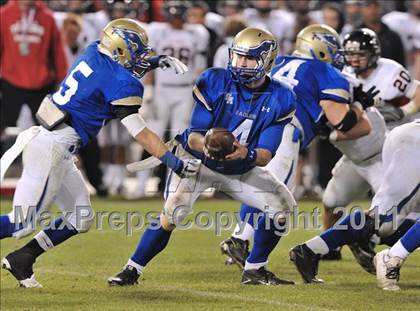 Thumbnail 3 in San Clemente vs. Santa Margarita (CIF SS PAC-5 Division Final) photogallery.