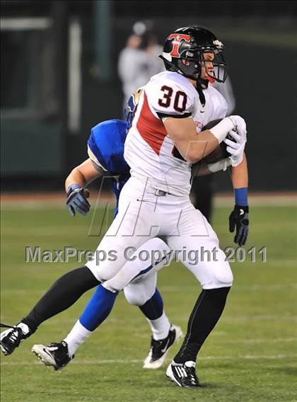 Thumbnail 2 in San Clemente vs. Santa Margarita (CIF SS PAC-5 Division Final) photogallery.