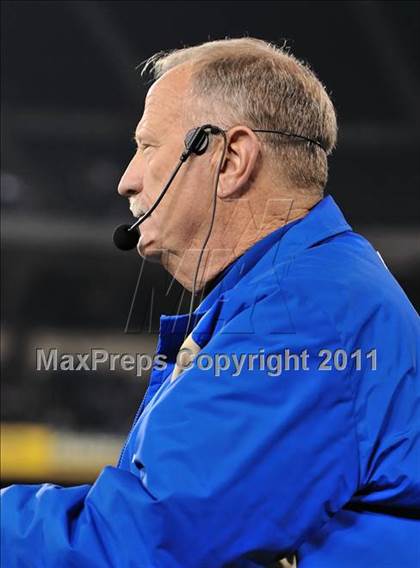 Thumbnail 1 in San Clemente vs. Santa Margarita (CIF SS PAC-5 Division Final) photogallery.