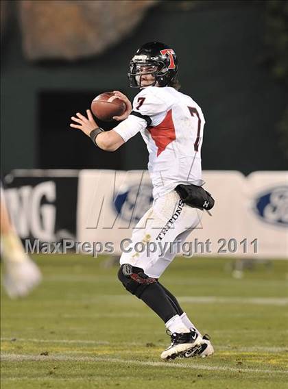 Thumbnail 2 in San Clemente vs. Santa Margarita (CIF SS PAC-5 Division Final) photogallery.